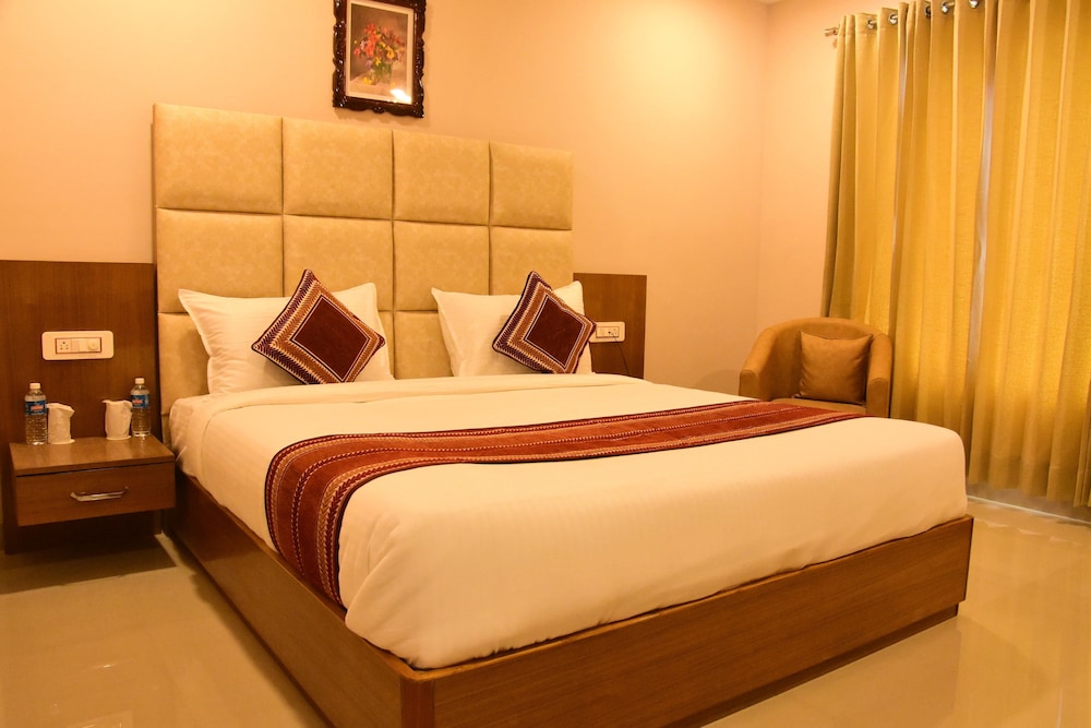 Hotel Rama Trident