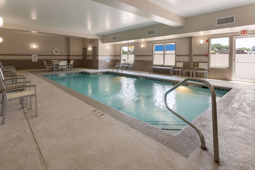 Country Inn & Suites by Radisson, Valdosta, GA