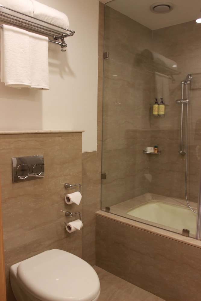 Lemon Tree Hotel, Ahmedabad