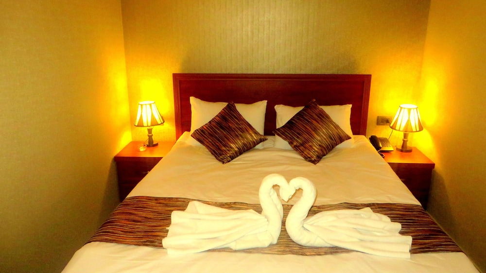 Park Avenue Hotel