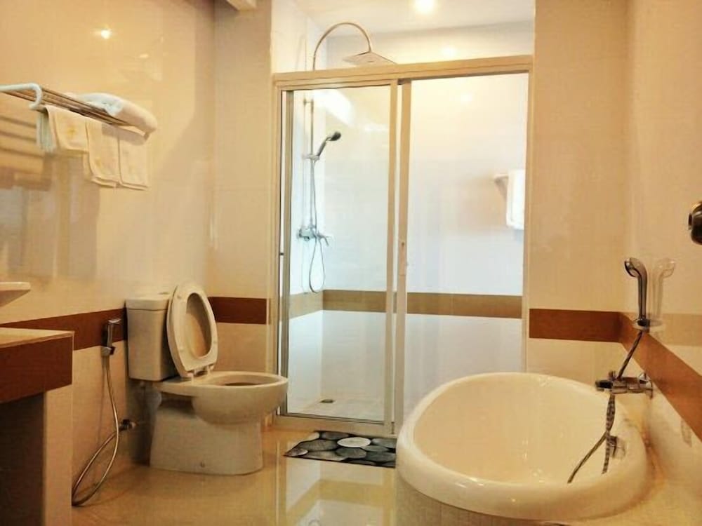 Sinkiat Buri Hotel