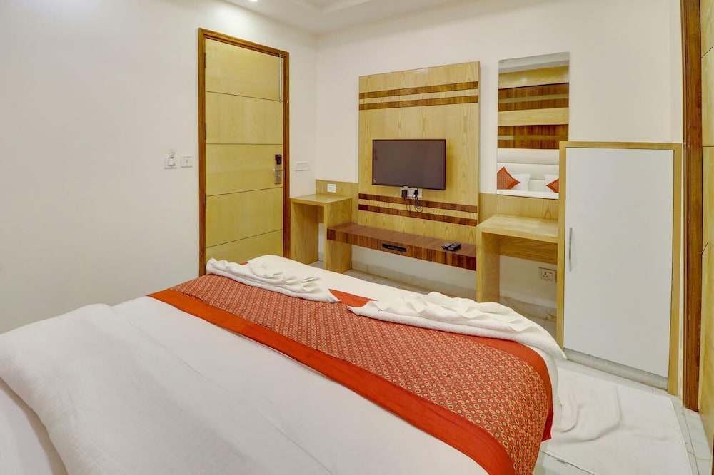 Hotel York Legacy @ New Delhi Railway Station