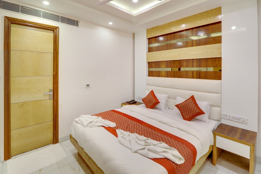 Hotel York Legacy @ New Delhi Railway Station