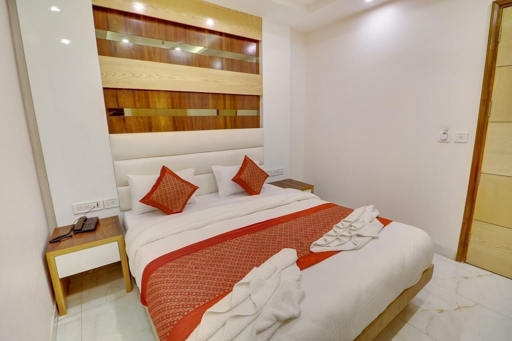 Hotel York Legacy @ New Delhi Railway Station