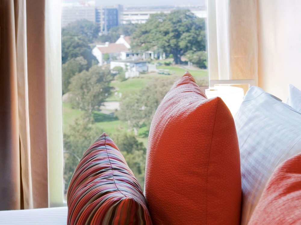Novotel Sydney International Airport Hotel