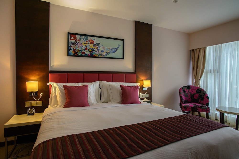 The Concord Hotel And Suites