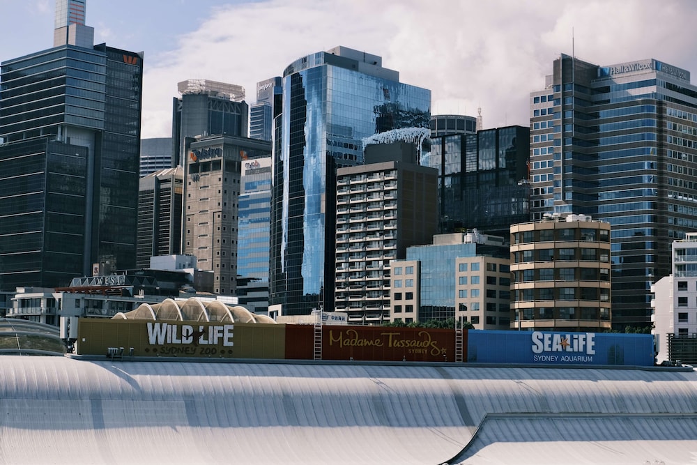 Metro Apartments on Darling Harbour - Sydney