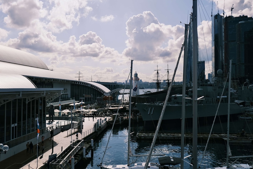Metro Apartments on Darling Harbour - Sydney