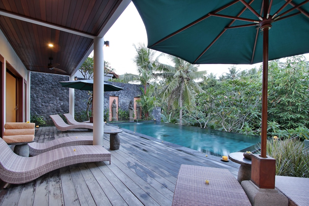 D Legon Luxury Villas