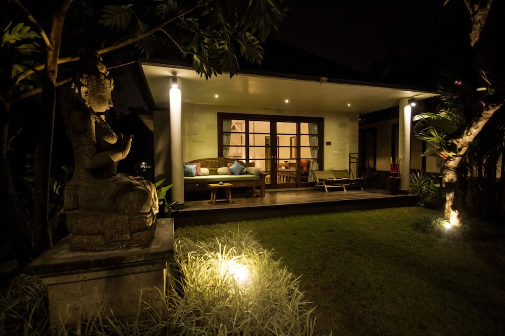 D Legon Luxury Villas