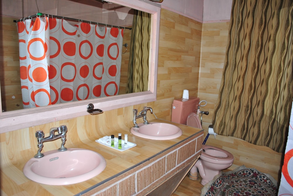 Zaffer Group Of Houseboats