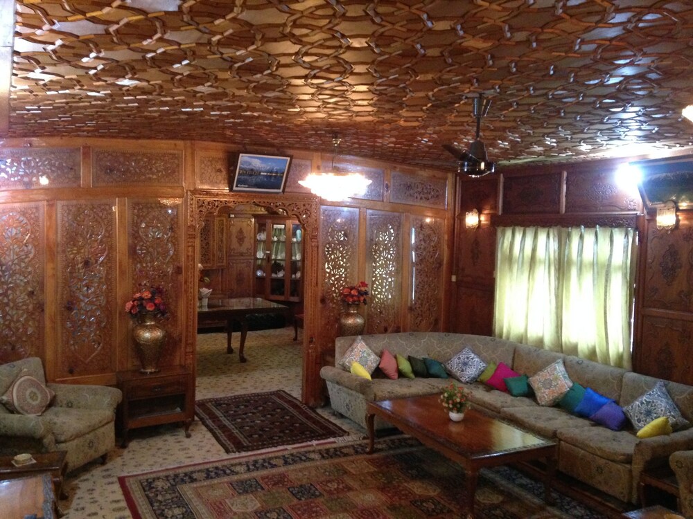 Zaffer Group Of Houseboats