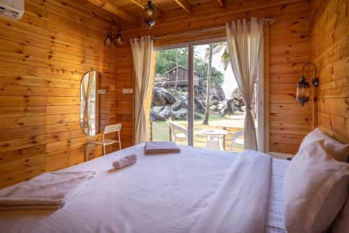 Ourem Palace Luxury Beach Huts