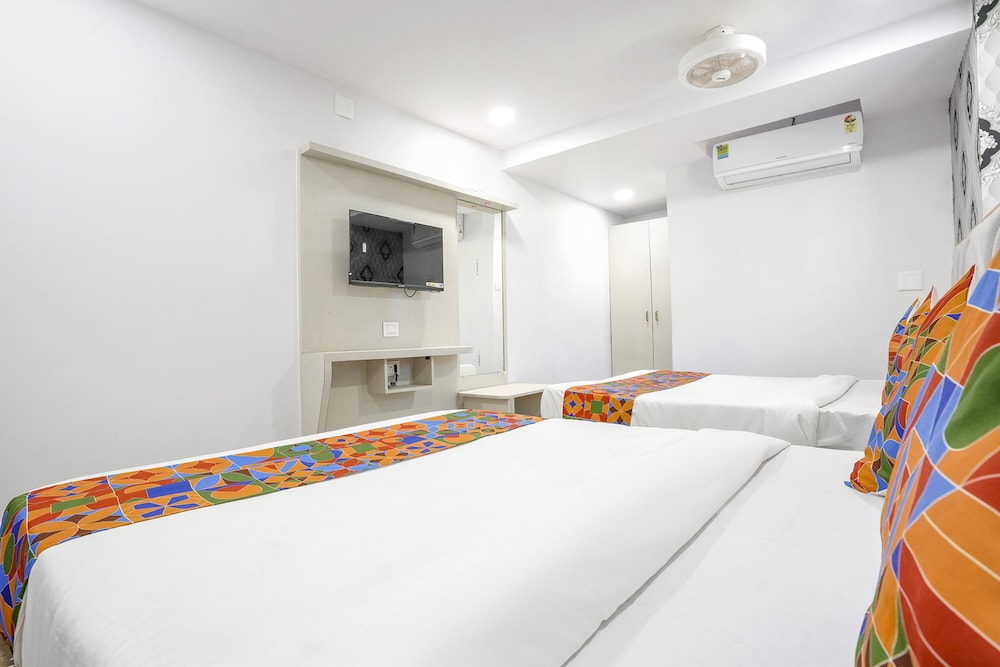 Hotel Grey Sky