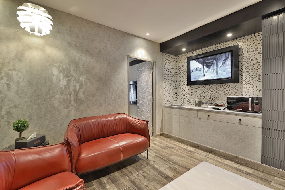 Regenta Central Antarim