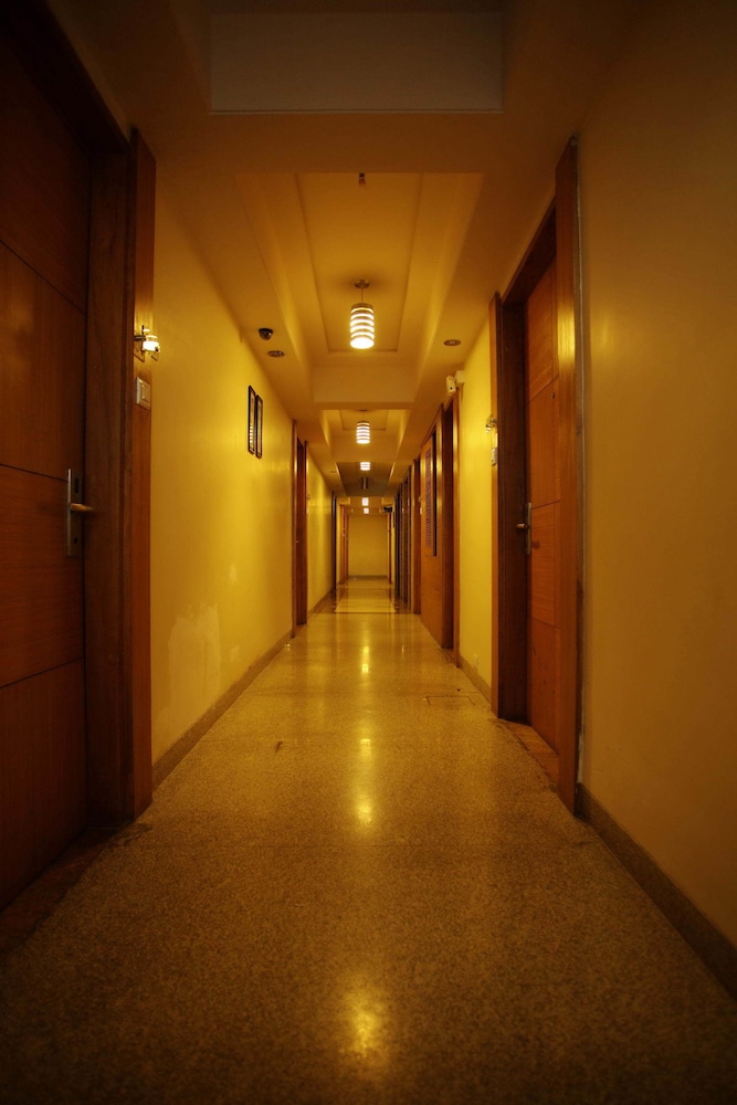 The Caliph Hotel, Mumbai Near Powai Lake