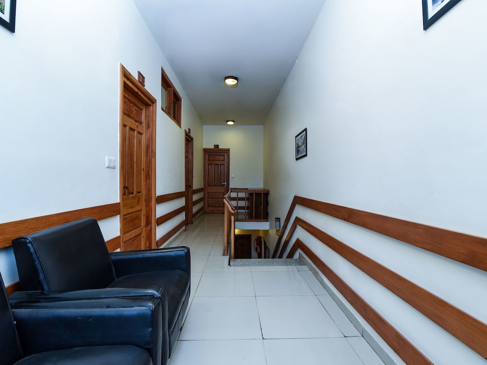 OYO 13410 Hotel Sunflower
