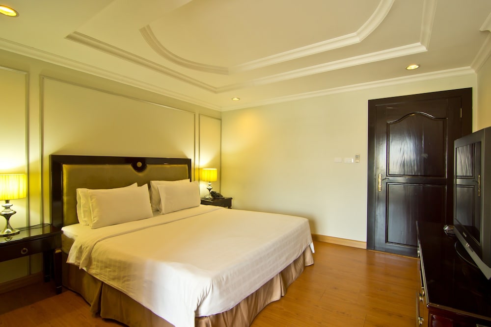 LK Mantra Pura Resort