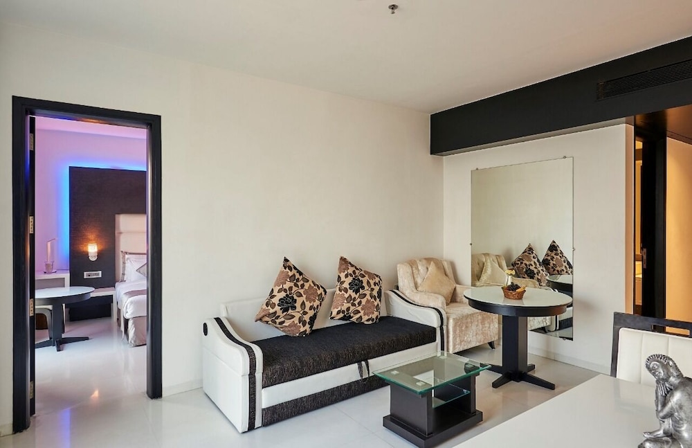 Muzahotels At Eskay Resorts