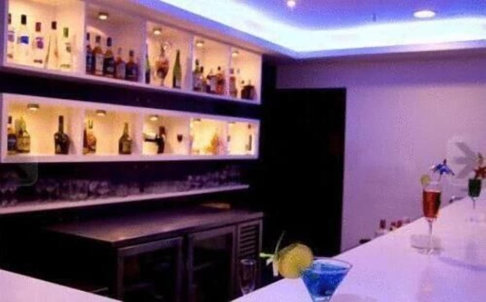 Featherlite Evoma Hotel