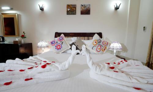 Rose International Hotel