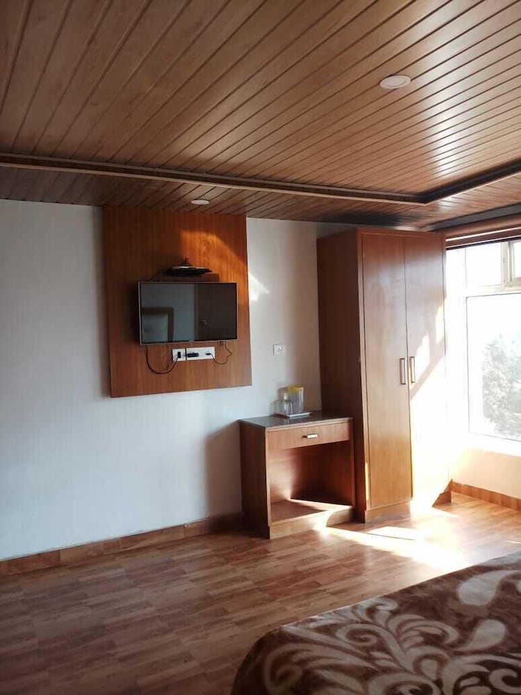 Hotel Snow Ark, Dalhousie