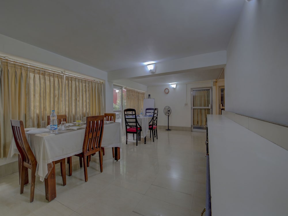 OYO 1084 Hotel Walson Inn