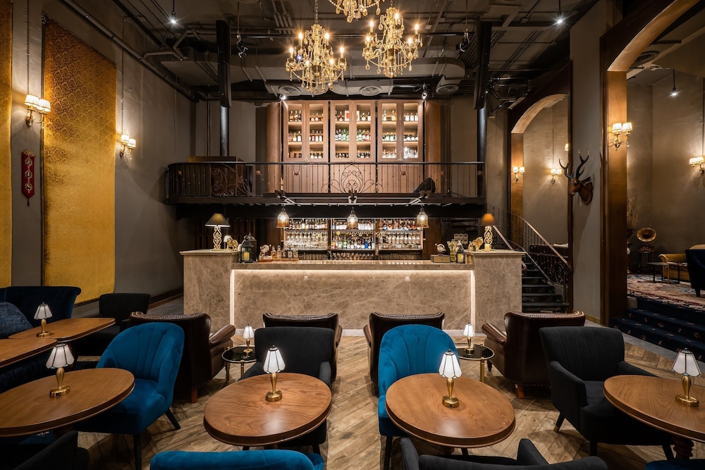 The Coach Hotel Sukhumvit - Asok BTS Bangkok
