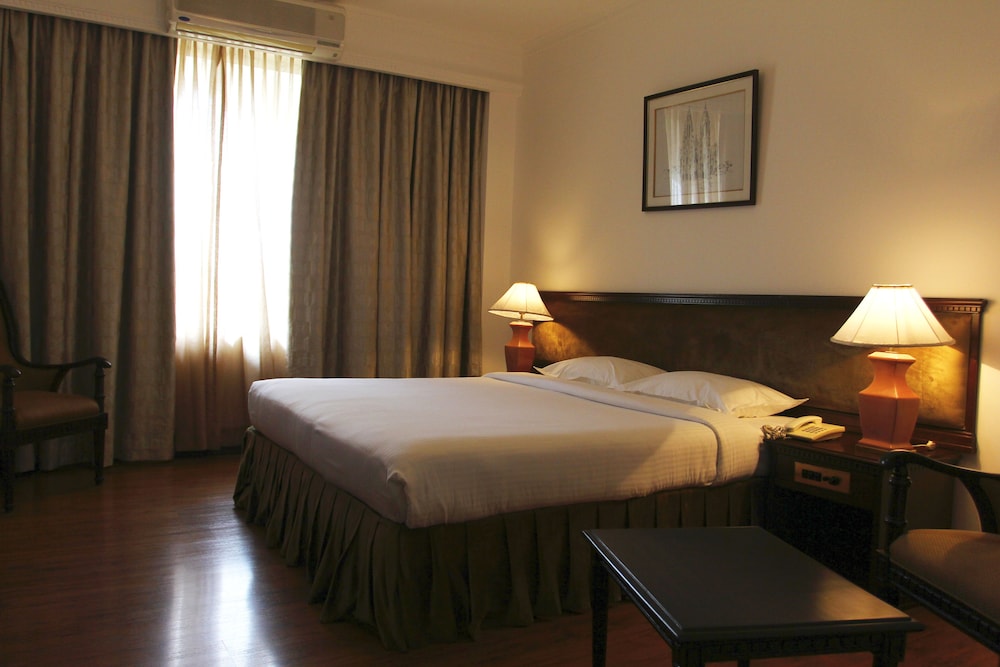 Safina Hotels