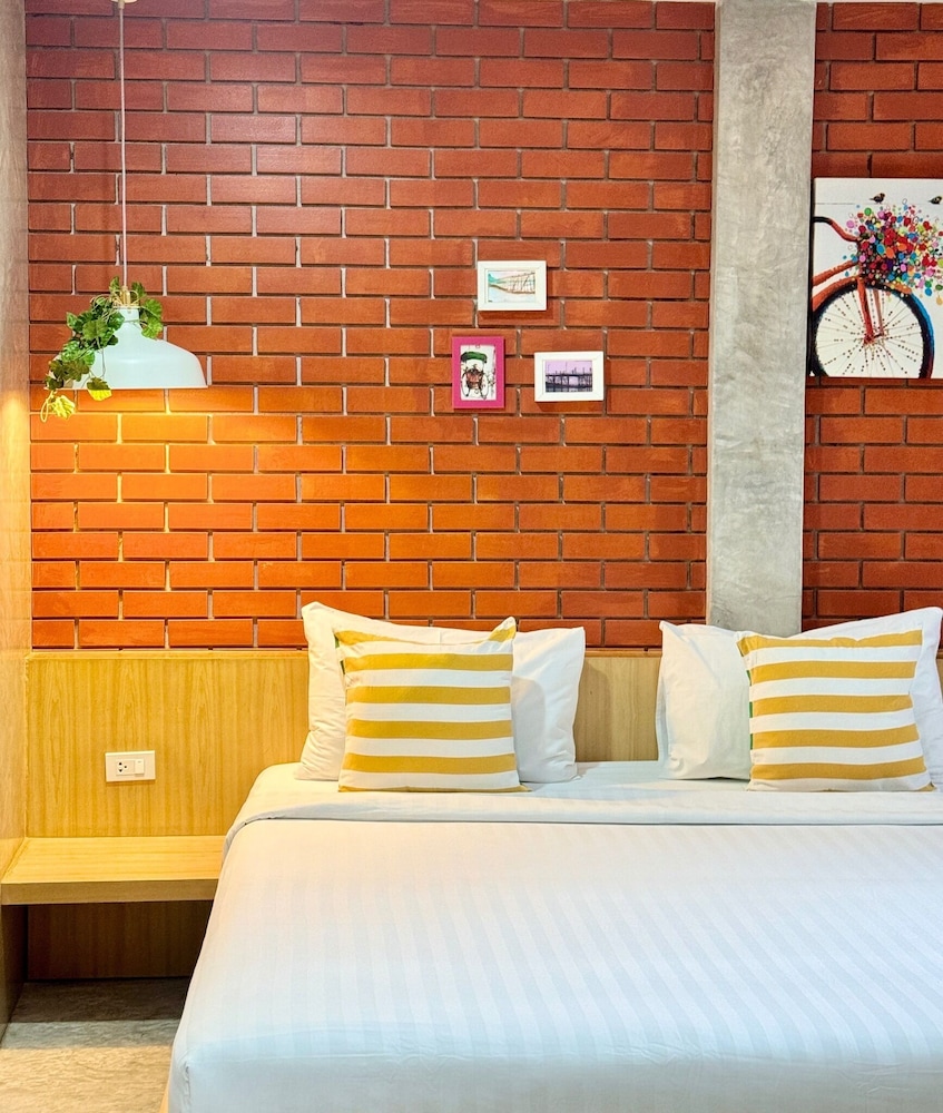 Journey Hostel Suratthani