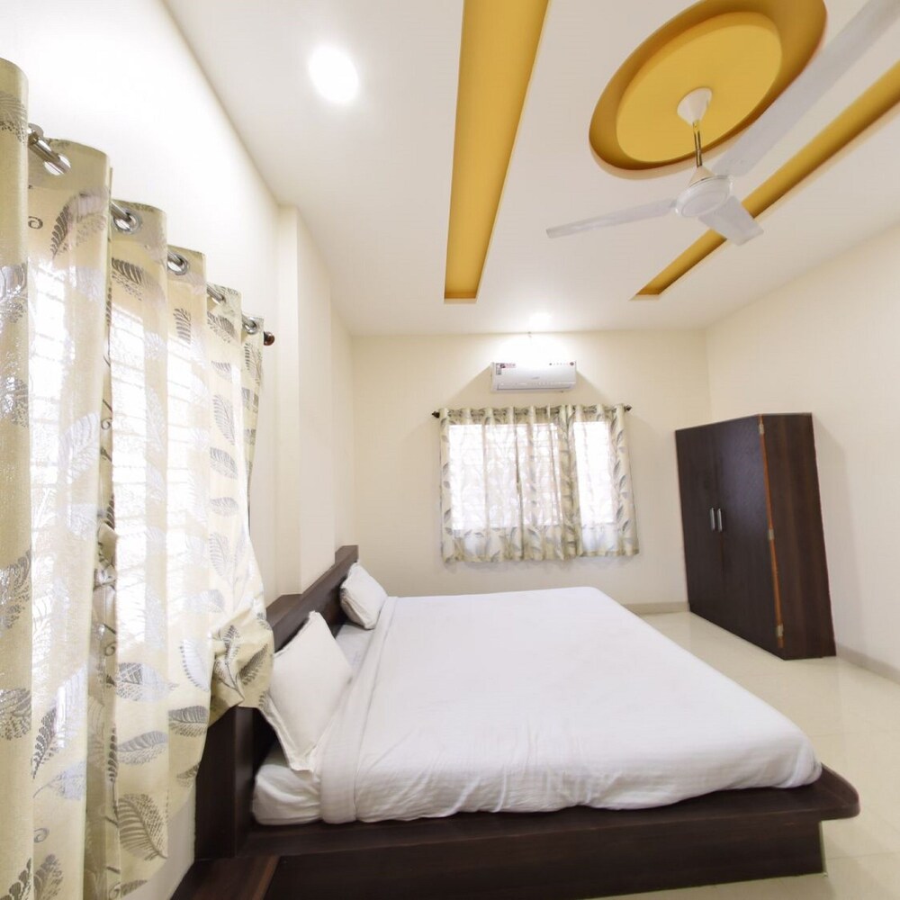 Hotel Radhika Inn Trimbakeshwar