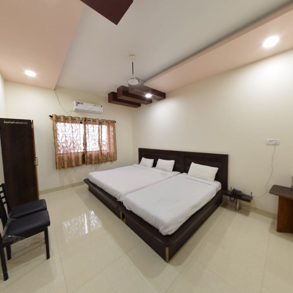 Hotel Radhika Inn Trimbakeshwar