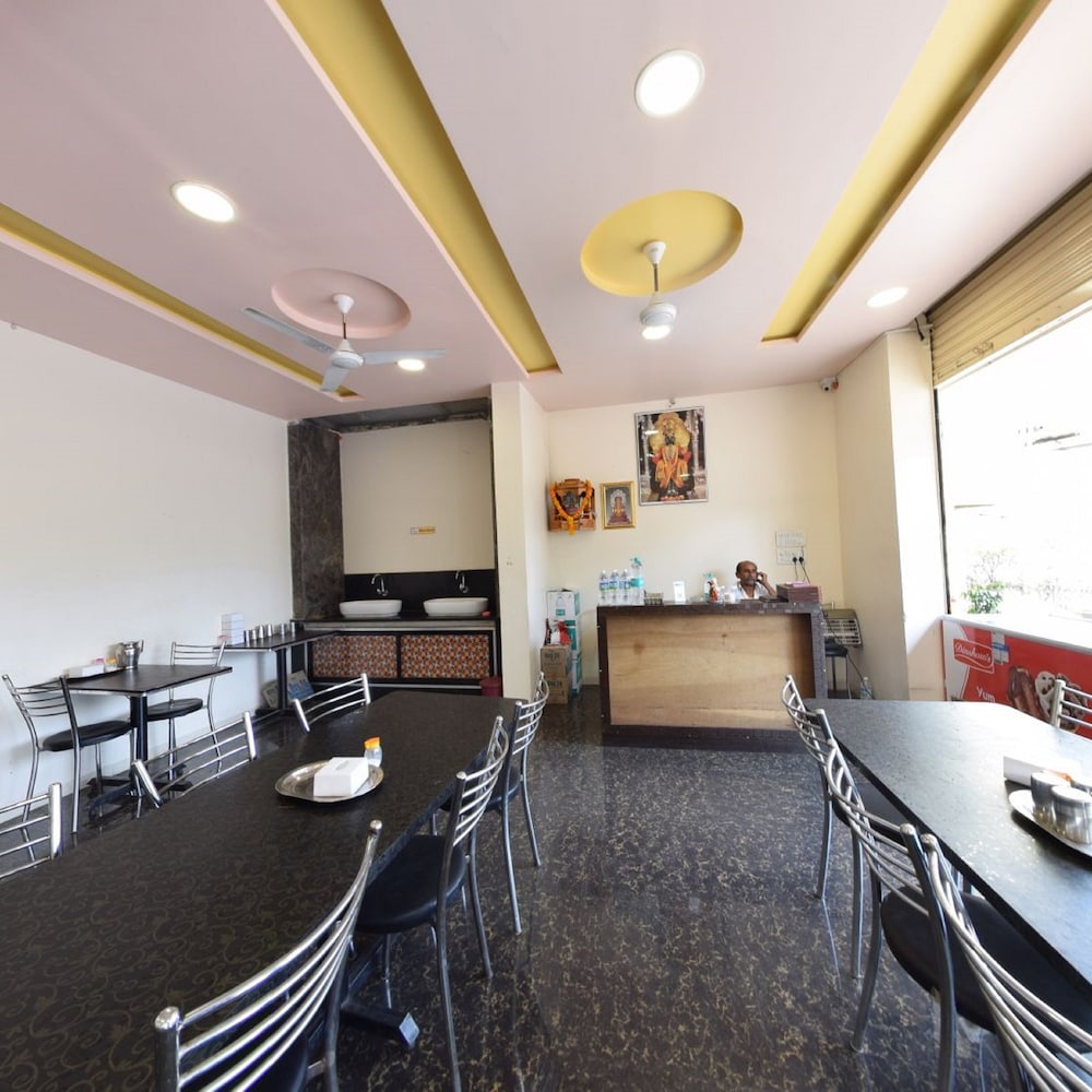Hotel Radhika Inn Trimbakeshwar