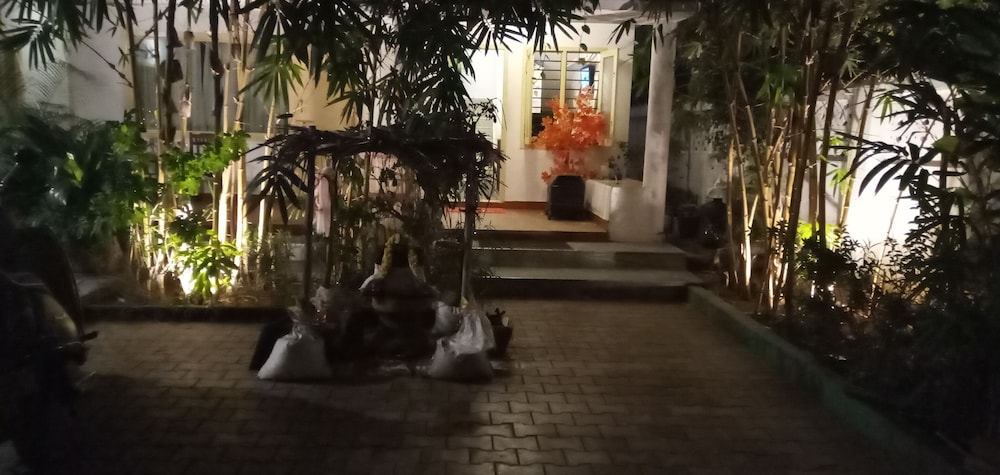 Meya Beach Walk Hotel
