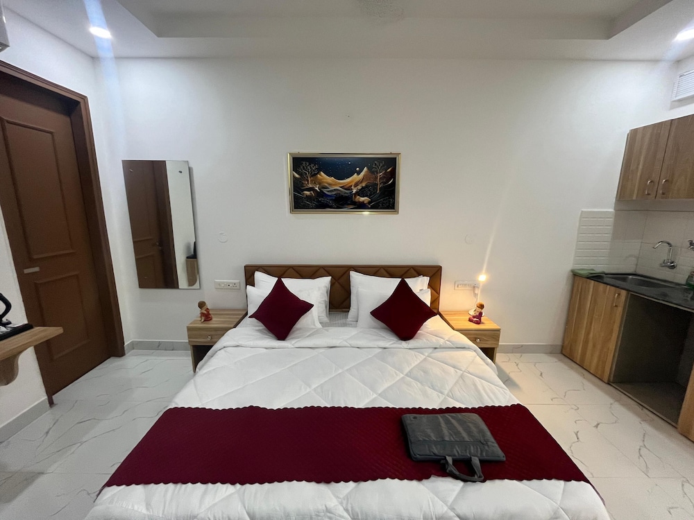  The Lodgers Studio Apartment Infront of Artemis Hospital