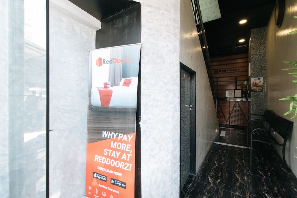RedDoorz near Quiapo Church Manila