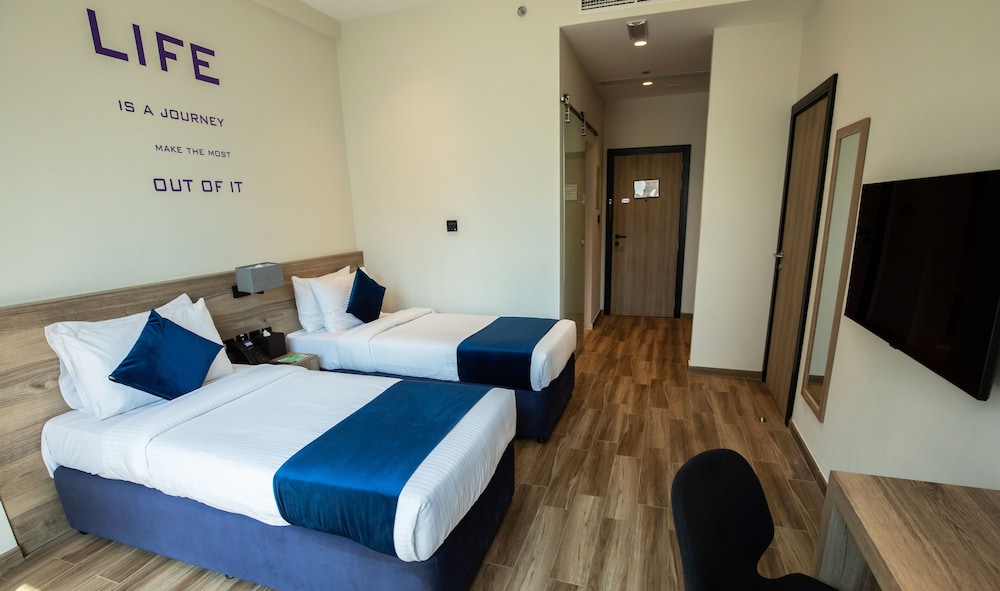 Grand Kingsgate Waterfront By Millennium Hotels