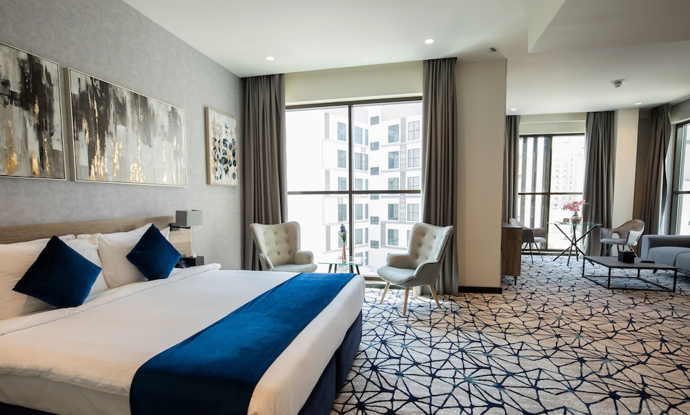 Grand Kingsgate Waterfront By Millennium Hotels
