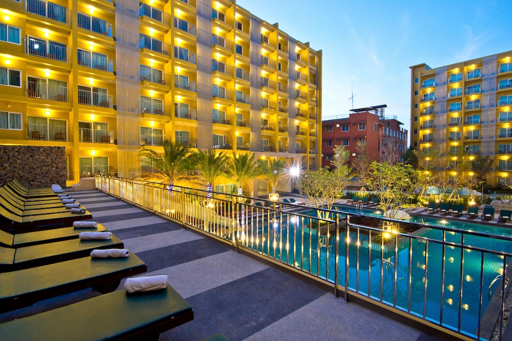 Grand Bella Hotel