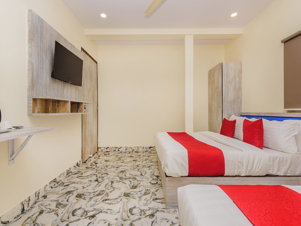 FabHotel Good Luck Residency