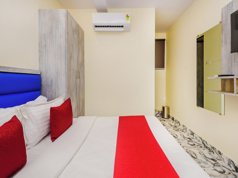 FabHotel Good Luck Residency