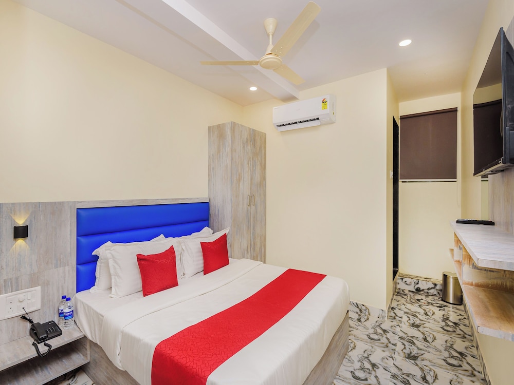 FabHotel Good Luck Residency
