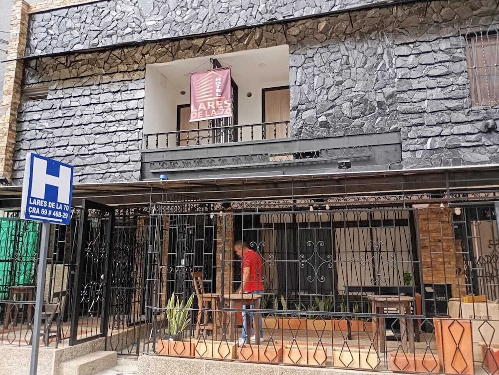 Hotel Lares 70 Laureles