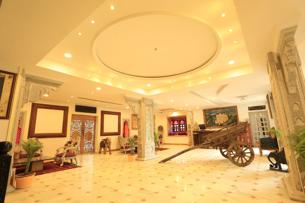 Bloom Boutique | Lake Pichola