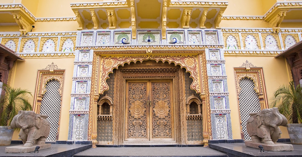 Bloom Boutique | Lake Pichola
