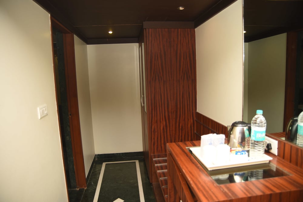 Hotel Maurya