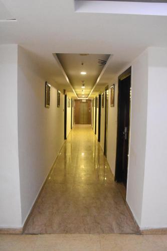 Hotel Clark Inn Kaushambi