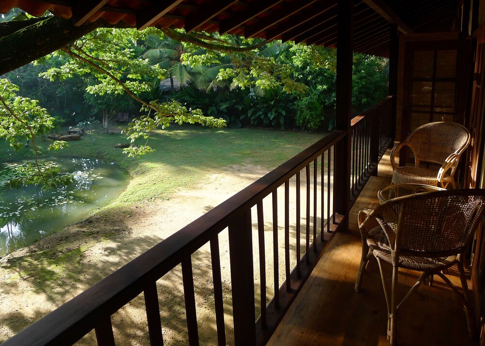 Dunes Unawatuna Hotel
