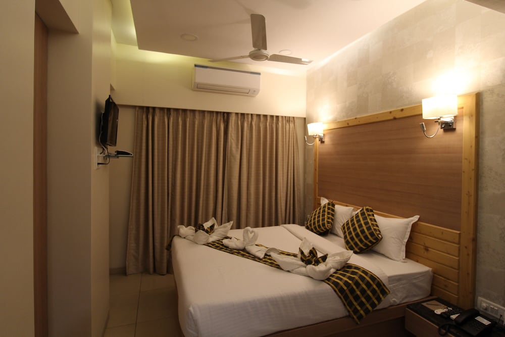 THE MYRIAD Business Hotel