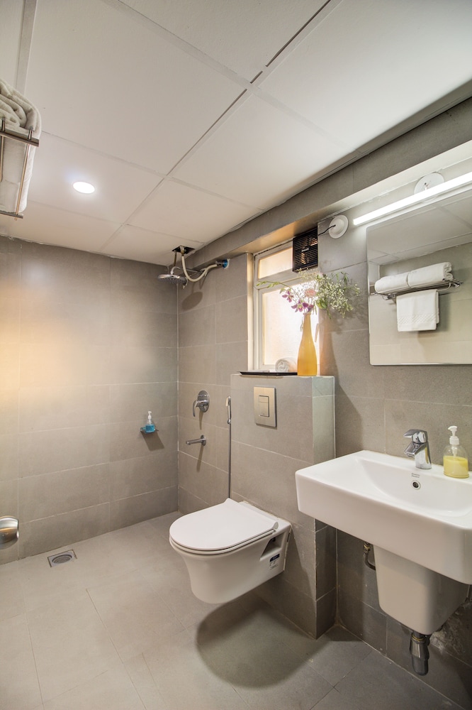 Turquoise Kharadi (A Business Hotel)